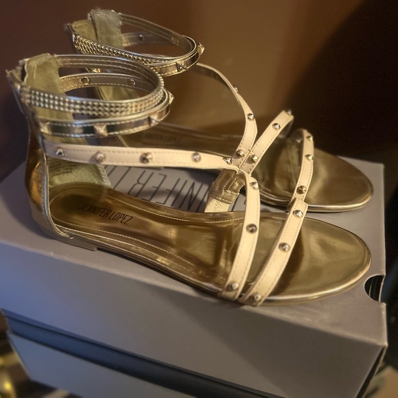 Jennifer Lopez studded ankle strap metallic sandals - Picture 5 of 5